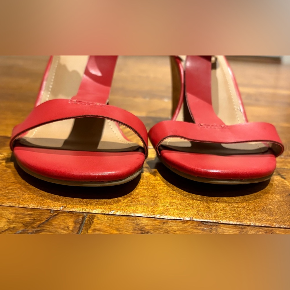 Kenneth Cole Reaction T-Strap Ava Red Wedge Sandals - Picture 15 of 15